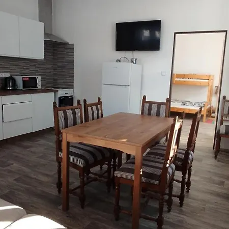 Posta Polubny - V Soukromi Homestay *