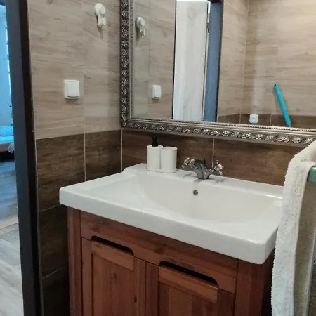 Posta Polubny - V Soukromi Homestay *
